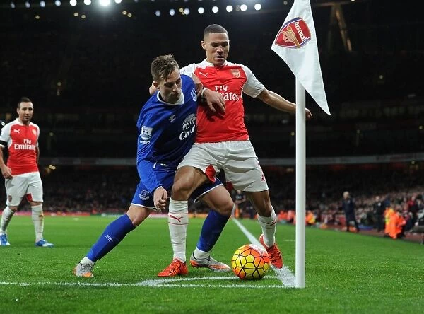 Arsenal vs Everton: A Battle Between Kieran Gibbs and Gerard Deulofeu at Emirates Stadium (Premier League 2015 / 16)
