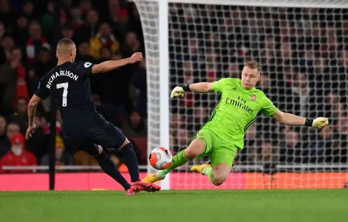 Framed Print : Arsenal vs. Everton: Bernd Leno's Duel with Richarlison in the Premier League