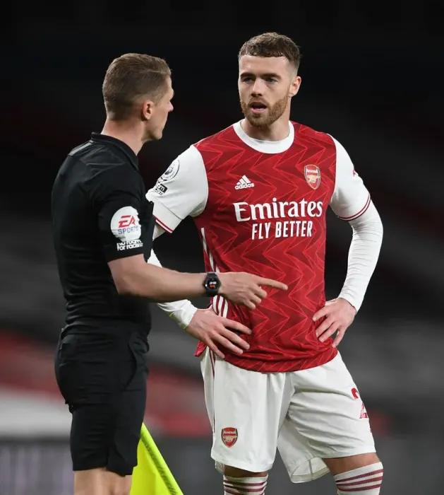 Framed Print : Arsenal vs. Everton: Calum Chambers Contests Referee Decision in Premier League Clash