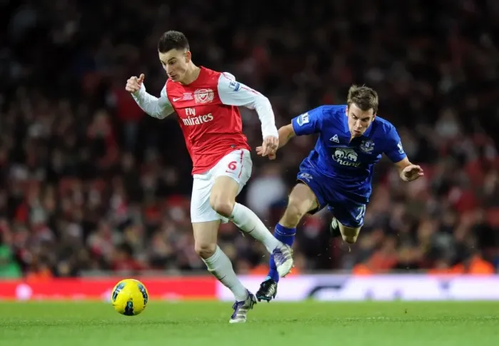 Framed Print : Arsenal vs. Everton: Koscielny Tripped by Coleman (2011-12) Framed Print : Arsenal vs. Everton: Koscielny Tripped by Coleman (2011-12)