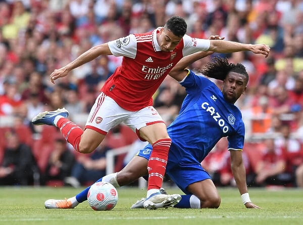 Arsenal vs. Everton: Martinelli vs. Iwobi Clash in Intense Premier League Showdown