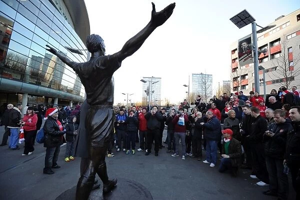 Arsenal vs. Everton: Premier League Showdown at the Emirates - Tony Adams Statue
