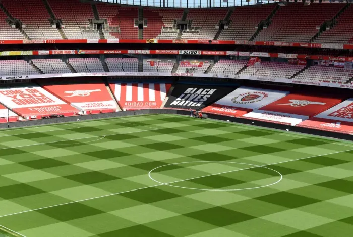 Framed Print : Arsenal vs. Everton: Premier League Showdown at Emirates Stadium
