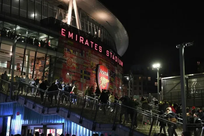 Framed Print : Arsenal vs. Everton: Premier League Showdown at Emirates Stadium