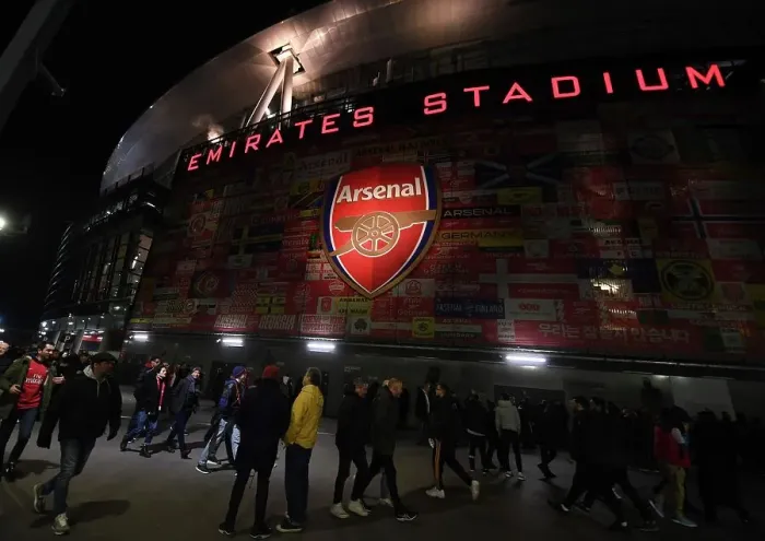 Framed Print : Arsenal vs. Everton: Premier League Showdown at Emirates Stadium