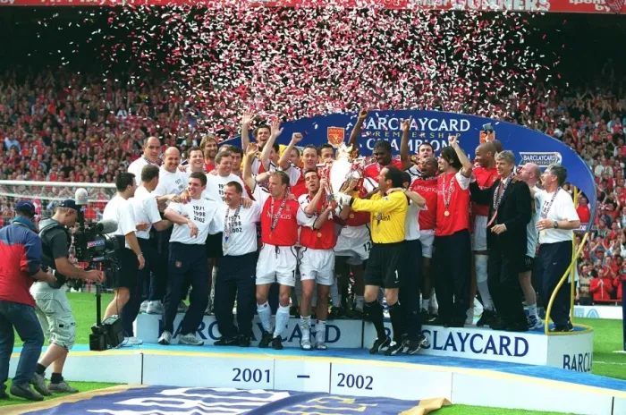 Framed Print : Arsenal vs Everton: Thrilling 4-3 FA Barclaycard Premiership Clash at Arsenal Stadium, Highbury, London, November 2002 Framed Print : Arsenal vs Everton: Thrilling 4-3 FA Barclaycard Premiership Clash at Arsenal Stadium, Highbury, London, November 2002