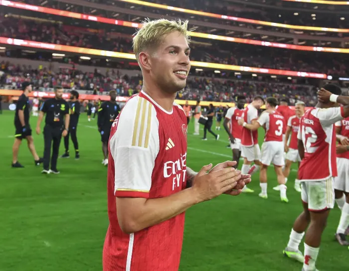 Framed Print : Arsenal vs. FC Barcelona: Emile Smith Rowe Celebrates with Fans after Pre-Season Friendly in Inglewood, California (2023) Framed Print : Arsenal vs. FC Barcelona: Emile Smith Rowe Celebrates with Fans after Pre-Season Friendly in Inglewood, California (2023)