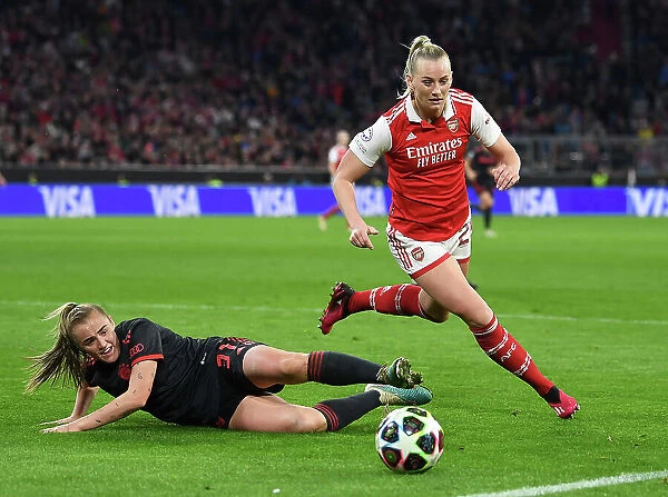 Arsenal vs. FC Bayern Munchen: Women's Champions League Quarter-Final 1st Leg