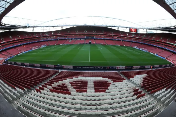 Framed Print : Arsenal vs Fenerbahce: UEFA Champions League Play-offs at Emirates Stadium, London (2013-14)