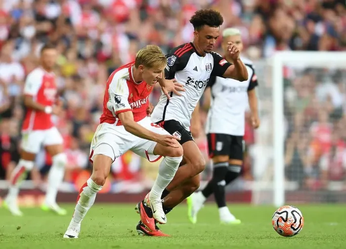 Framed Print : Arsenal vs. Fulham: Battle for Possession in the 2023-24 Premier League Framed Print : Arsenal vs. Fulham: Battle for Possession in the 2023-24 Premier League