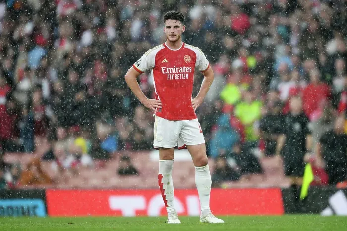 Framed Print : Arsenal vs. Fulham: Declan Rice's Intense Focus at Emirates Stadium (Premier League 2023-24) Framed Print : Arsenal vs. Fulham: Declan Rice's Intense Focus at Emirates Stadium (Premier League 2023-24)