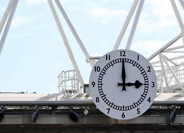 Arsenal vs Fulham: Emirates Stadium's Silent Clock - Premier League 2020-21 (Behind Closed Doors)