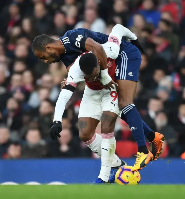 Framed Print : Arsenal vs Fulham: Lacazette vs Odoi Clash in Premier League Showdown