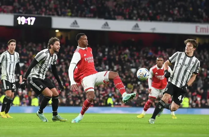 Framed Print : Arsenal vs Juventus: A Friendly Clash at Emirates Stadium (2022-23)