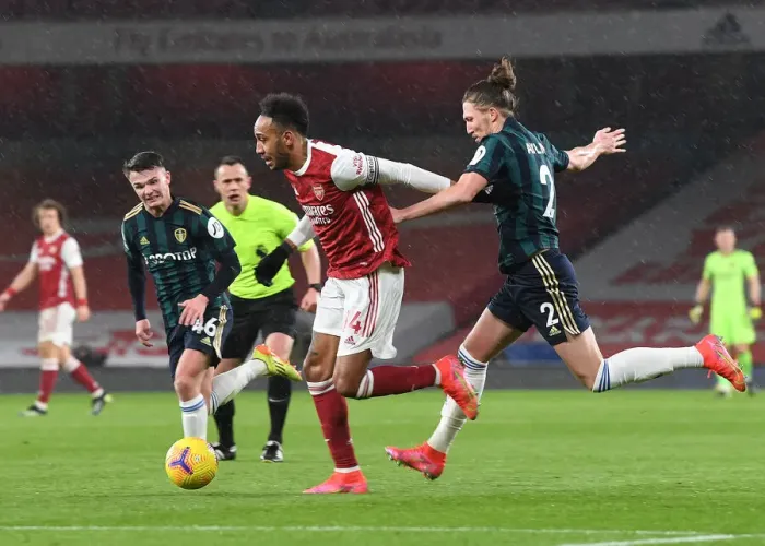 Framed Print : Arsenal vs Leeds United: Aubameyang Clashes with Ayling and Shackleton in Premier League Showdown Framed Print : Arsenal vs Leeds United: Aubameyang Clashes with Ayling and Shackleton in Premier League Showdown