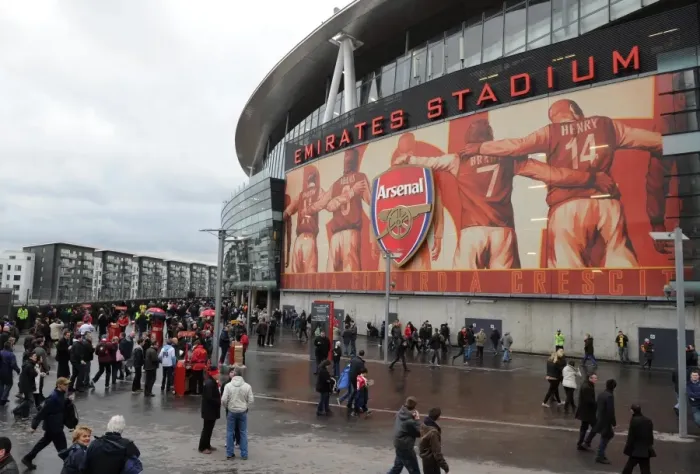 Framed Print : Arsenal vs Leeds United: FA Cup 3rd Round Battle at Emirates Stadium (1:1) Framed Print : Arsenal vs Leeds United: FA Cup 3rd Round Battle at Emirates Stadium (1:1)