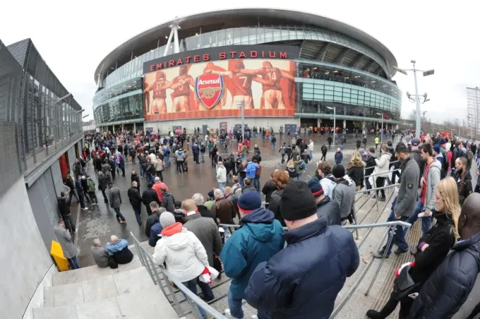 Framed Print : Arsenal vs Leeds United: FA Cup 3rd Round at Emirates Stadium Framed Print : Arsenal vs Leeds United: FA Cup 3rd Round at Emirates Stadium