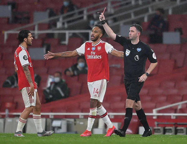 Arsenal vs Leicester: Chris Kavanagh Shows Red Card in Premier League Clash (2019-20)