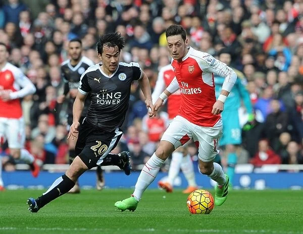 Arsenal vs Leicester City: A Clash of Stars - Mesut Ozil vs Shinji Okazaki