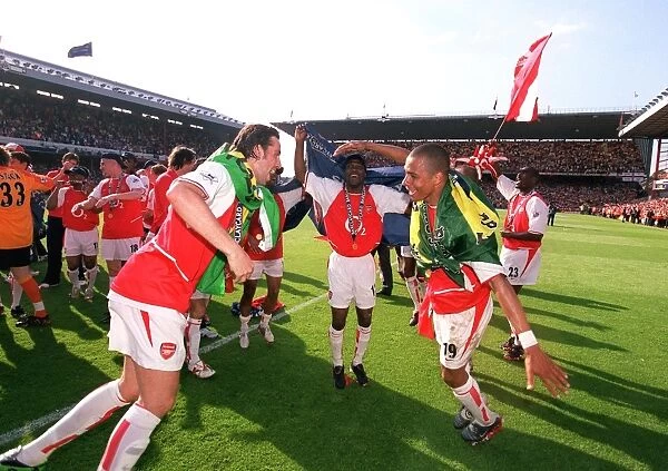 Arsenal vs Leicester City: FA Premiership Showdown at Highbury, London (May 15, 2004)