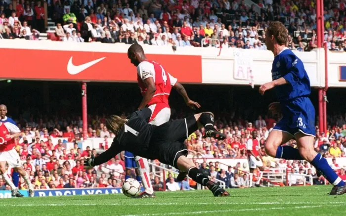 Framed Print : Arsenal vs Leicester City: FA Premiership Showdown, May 15, 2004 Framed Print : Arsenal vs Leicester City: FA Premiership Showdown, May 15, 2004
