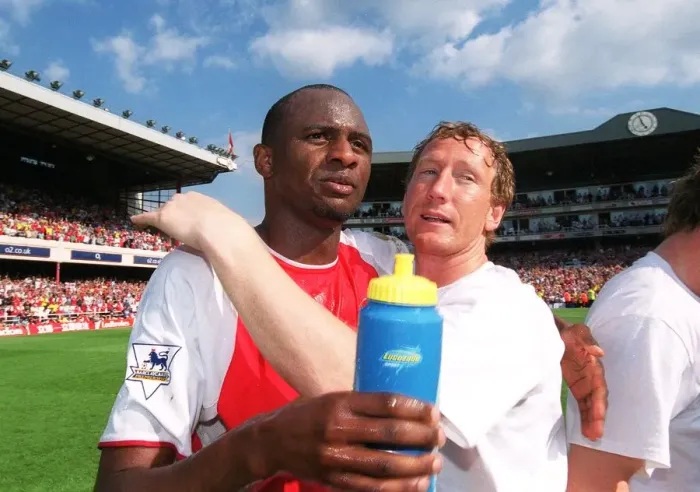 Framed Print : Arsenal vs Leicester City: FA Premiership Showdown at Highbury, London (May 15, 2004)
