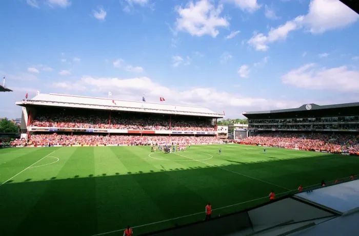 Framed Print : Arsenal vs Leicester City: FA Premiership Showdown - May 15, 2004, Highbury, London Framed Print : Arsenal vs Leicester City: FA Premiership Showdown - May 15, 2004, Highbury, London