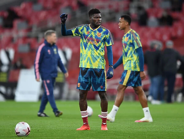 Arsenal vs Leicester City: Thomas Partey Warms Up Ahead of Empty Emirates Stadium Clash (2020-21)