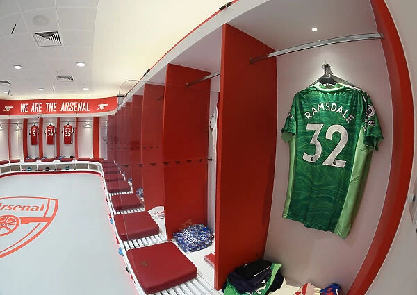 Arsenal vs Liverpool: Aaron Ramsdale's Empty Jersey in Arsenal Dressing Room (Premier League 2021-22)