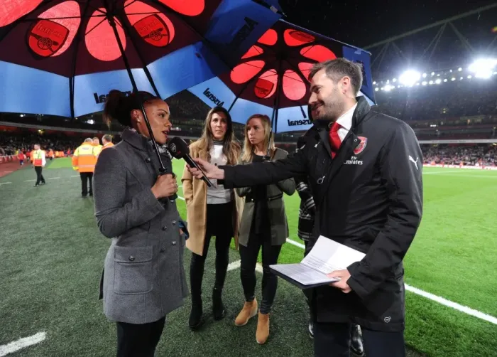 Framed Print : Arsenal vs. Liverpool: Alex Scott's Half Time Interview (2015 / 16)