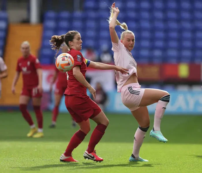 Framed Print : Arsenal vs. Liverpool: FA Womens Super League Showdown - A Titanic Battle