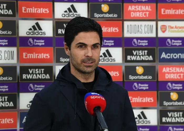 Framed Print : Arsenal vs Liverpool: Mikel Arteta's Pre-Match Strategies, Emirates Stadium, April 2021