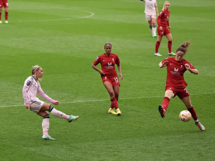 Framed Print : Arsenal vs. Liverpool: Nobbs Crosses Amid Intense Pressure in FA Womens Super League Clash Framed Print : Arsenal vs. Liverpool: Nobbs Crosses Amid Intense Pressure in FA Womens Super League Clash