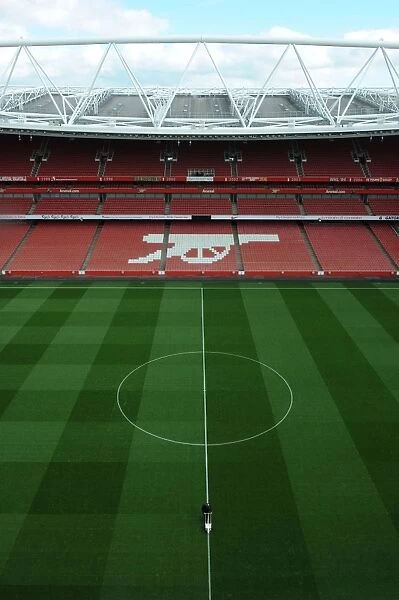 Arsenal vs Liverpool: A Peek into Pre-Match Preparations at Emirates Stadium (2013-14)