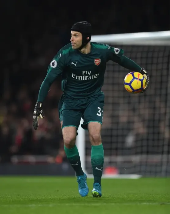 Framed Print : Arsenal vs Liverpool: Petr Cech in Action, Premier League 2017-18