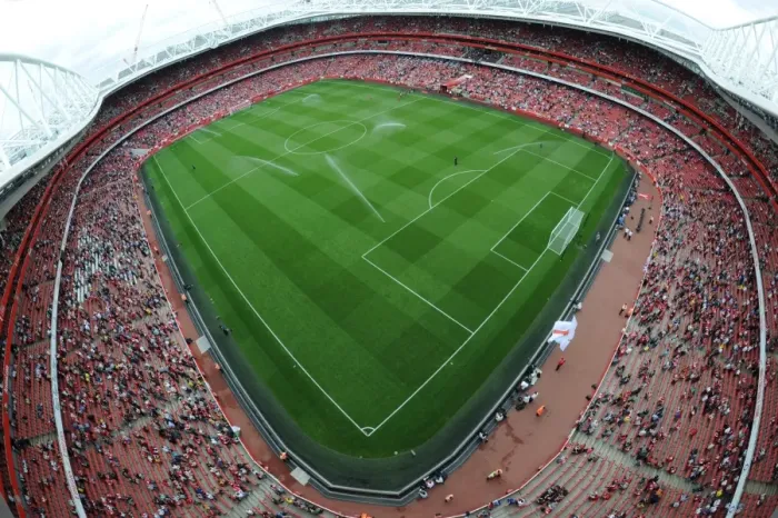 Framed Print : Arsenal vs Liverpool: Premier League Clash at the Emirates