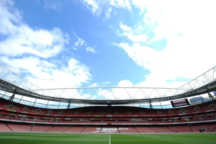 Framed Print : Arsenal vs Liverpool: Premier League Showdown at Emirates Stadium