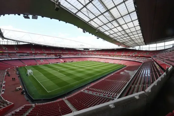 Framed Print : Arsenal vs Liverpool: Premier League Showdown at Emirates Stadium