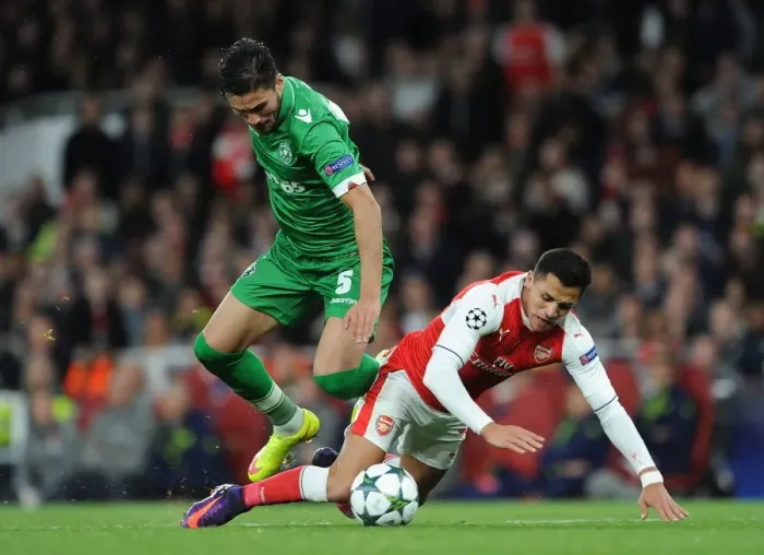 Framed Print : Arsenal vs Ludogorets: Sanchez Faces Off in Champions League Clash