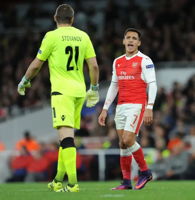 Framed Print : Arsenal vs Ludogorets: Sanchez's Intense Clash in the 2016-17 UEFA Champions League