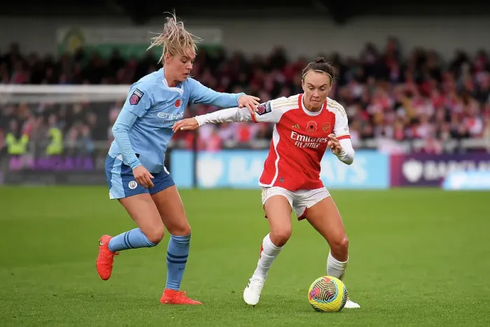 Framed Print : Arsenal vs Manchester City: A Battle in the Barclays Women's Super League (2023-24) - Caitlin Foord vs Jill Roord