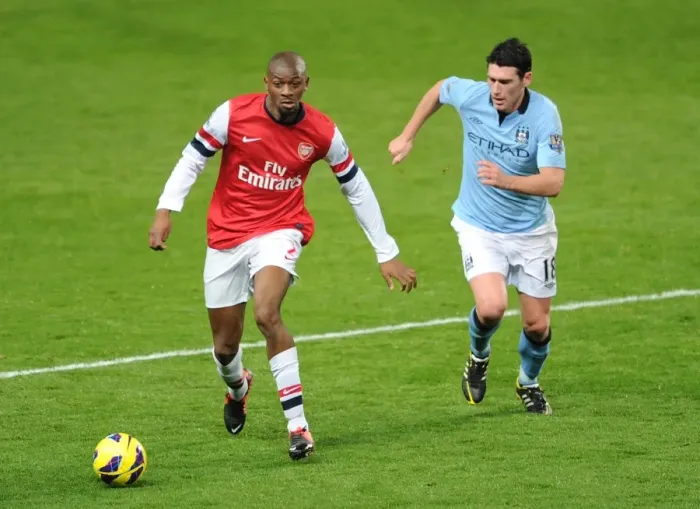 Framed Print : Arsenal vs Manchester City: Abou Diaby vs Gareth Barry Clash in the Premier League Framed Print : Arsenal vs Manchester City: Abou Diaby vs Gareth Barry Clash in the Premier League