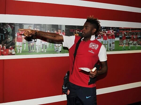 Arsenal vs Manchester City: Alex Song's Determined Stance at Emirates Stadium (2011-12)