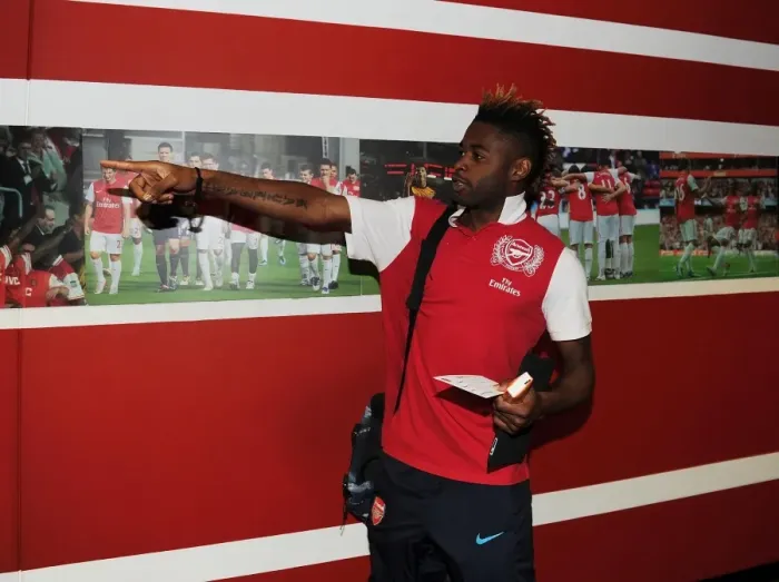 Framed Print : Arsenal vs Manchester City: Alex Song's Determined Stance at Emirates Stadium (2011-12)