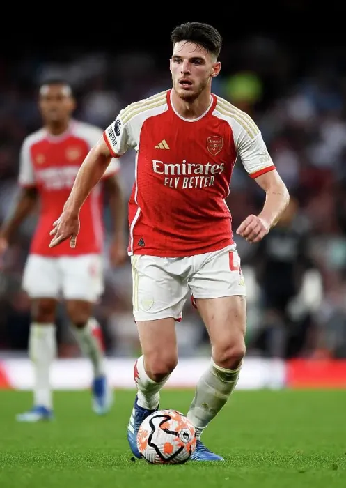 Framed Print : Arsenal vs Manchester City: Declan Rice Sprint at the Emirates, 2023-24 Premier League
