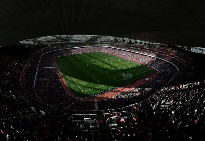 Framed Print : Arsenal vs Manchester City: Emirates Battle, Premier League 2016-17 Framed Print : Arsenal vs Manchester City: Emirates Battle, Premier League 2016-17