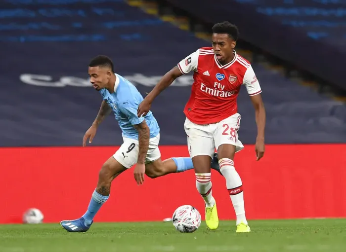 Framed Print : Arsenal vs Manchester City: FA Cup Semi-Final Battle - Willock vs. Gabriel Jesus at Wembley Stadium