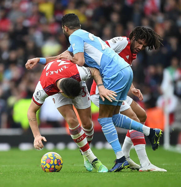 Arsenal vs Manchester City: Intense Battle – Xhaka and Elneny vs Mahrez