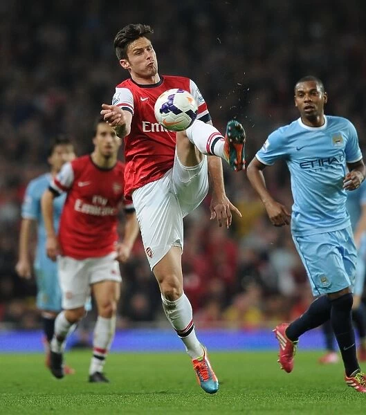 Arsenal vs Manchester City: Olivier Giroud in Action at the Emirates Stadium, Premier League 2013 / 14