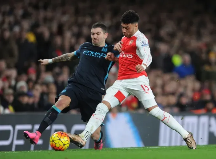 Framed Print : Arsenal vs Manchester City: Oxlade-Chamberlain vs Kolarov - December Showdown (2015) Framed Print : Arsenal vs Manchester City: Oxlade-Chamberlain vs Kolarov - December Showdown (2015)